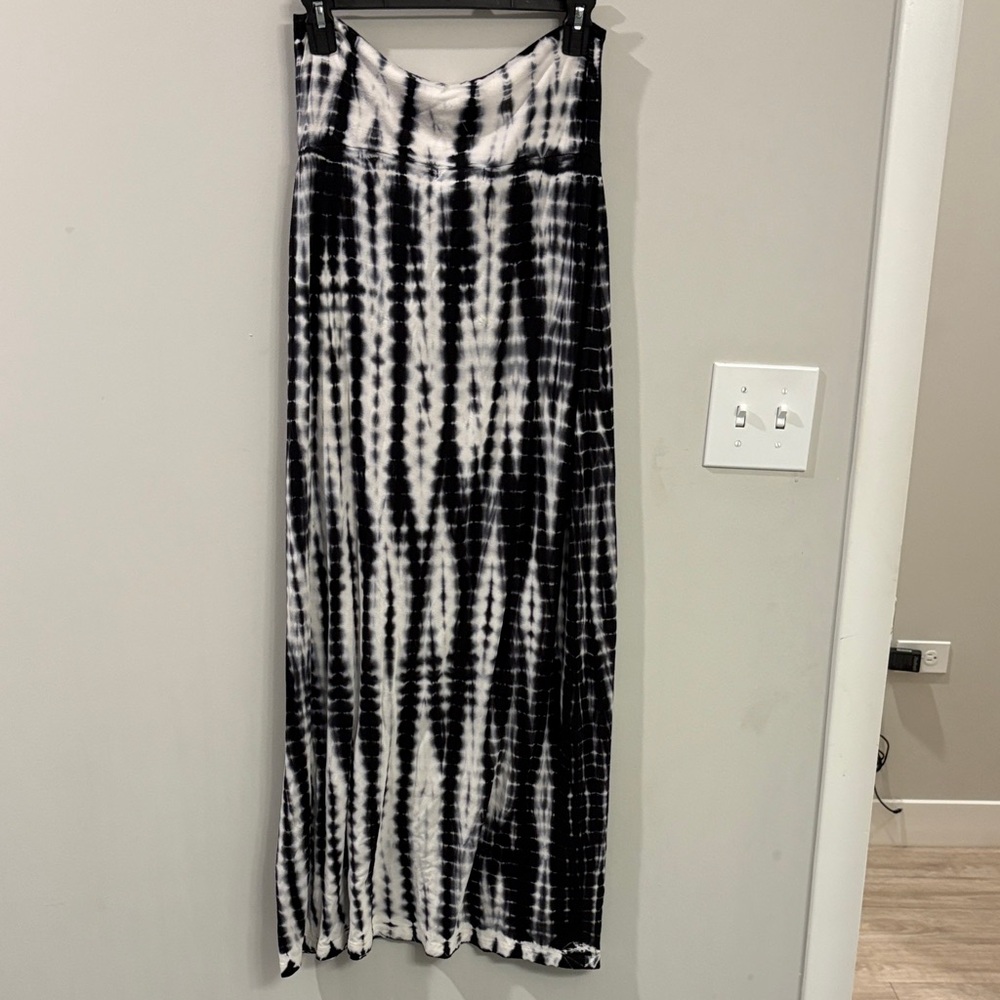 Design History Black and White Tie-Dye Maxi Skirt